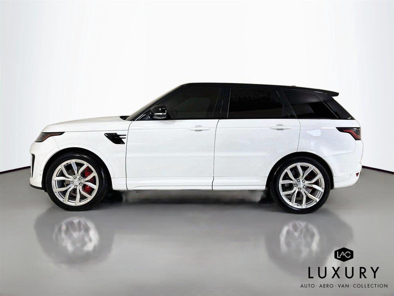 Used 2022 Fuji White Land Rover SVR image 9