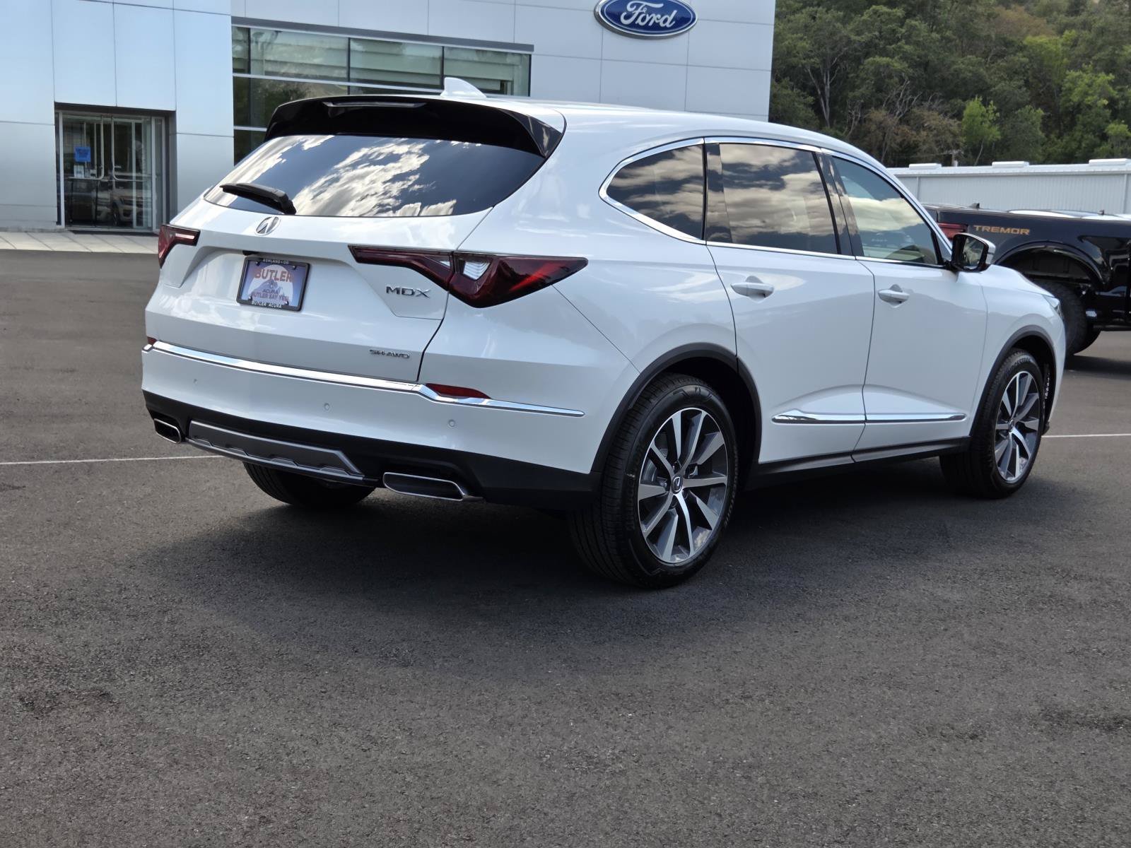 New 2026 Platinum White Pearl Acura w/Technology Package AWD image 5