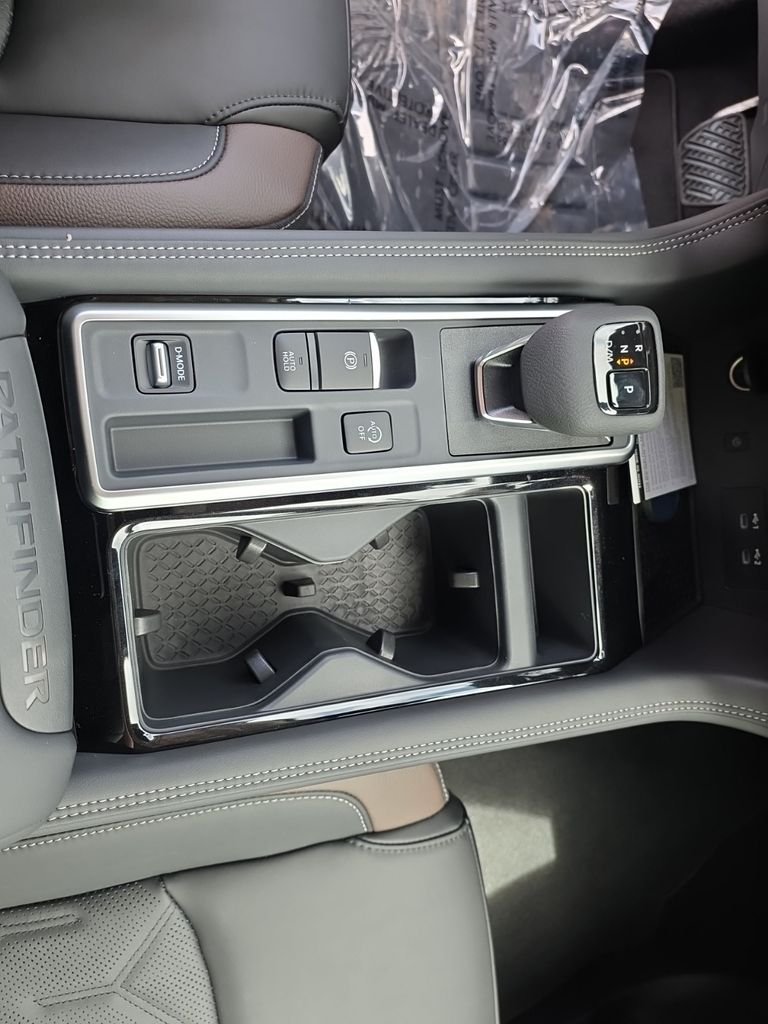 New 2026 Nissan Pathfinder Platinum 4D Sport Utility
