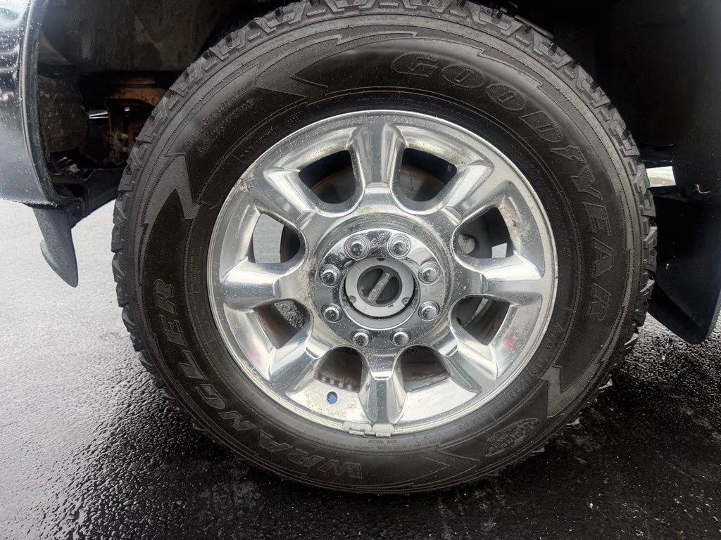 Used 2016 Oxford White Ford Lariat image 13