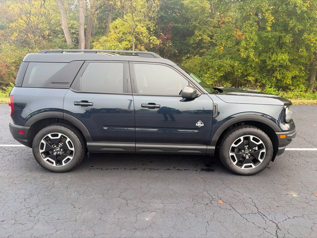 Used 2021 Blue Metallic Ford Outer Banks image 9