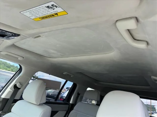Used 2025 White Hyundai Calligraphy image 16