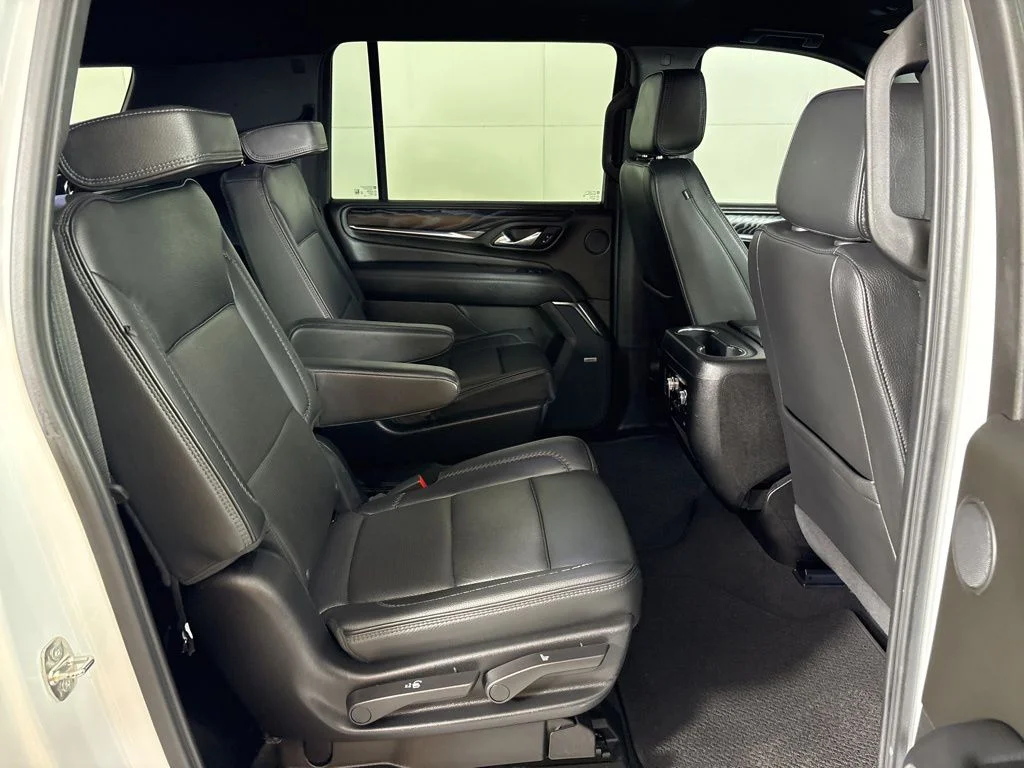 Used 2024 White GMC Denali image 19