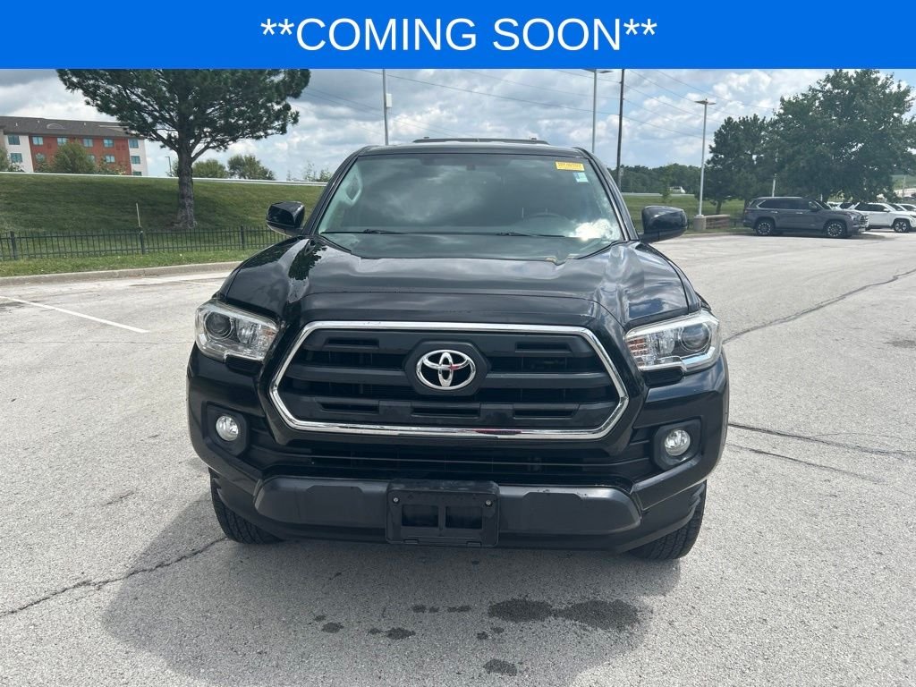 Used 2017 Toyota Tacoma SR5 with VIN 5TFSZ5AN4HX079231 for sale in Kansas City