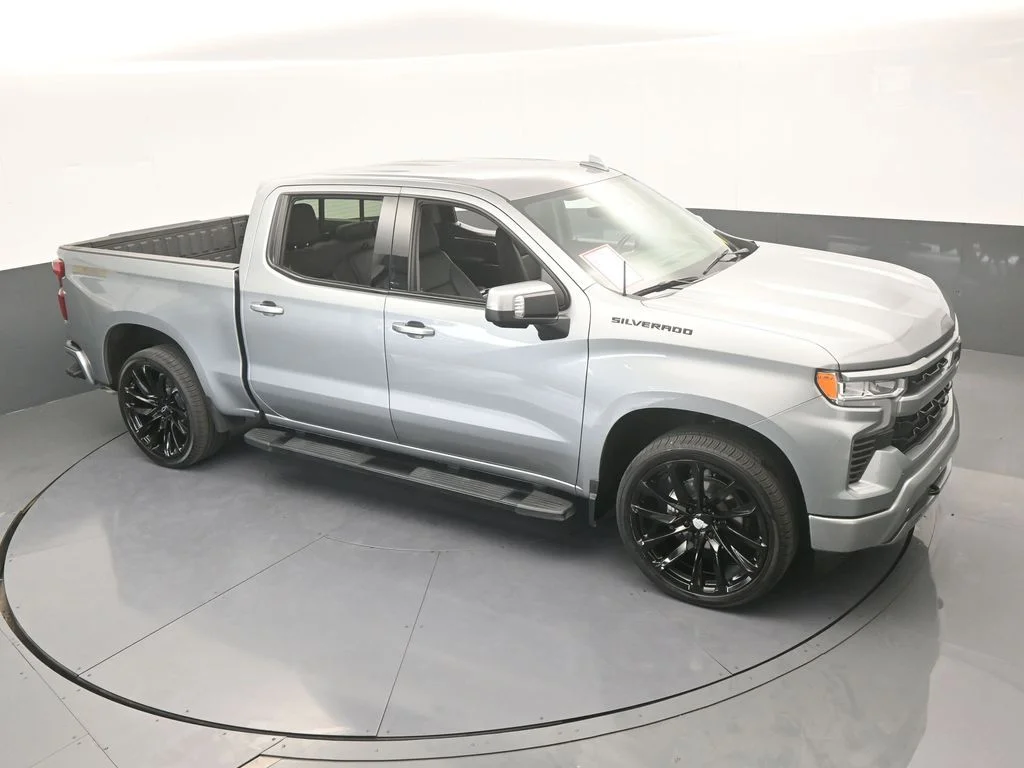 Used 2025 Sterling Gray Metallic Chevrolet LTZ image 69