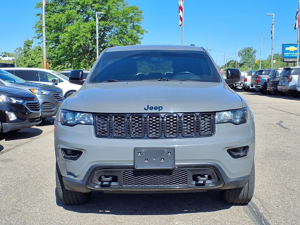 Used 2020 Gray Jeep Laredo image 2