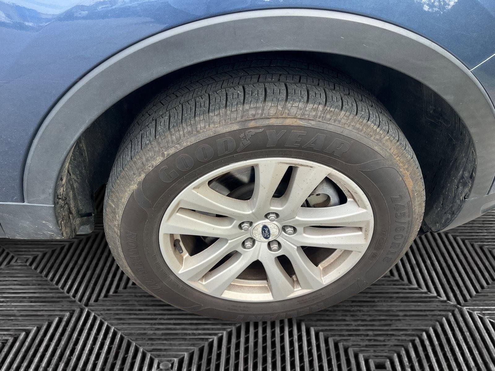 Used 2018 Blue Ford XLT image 30