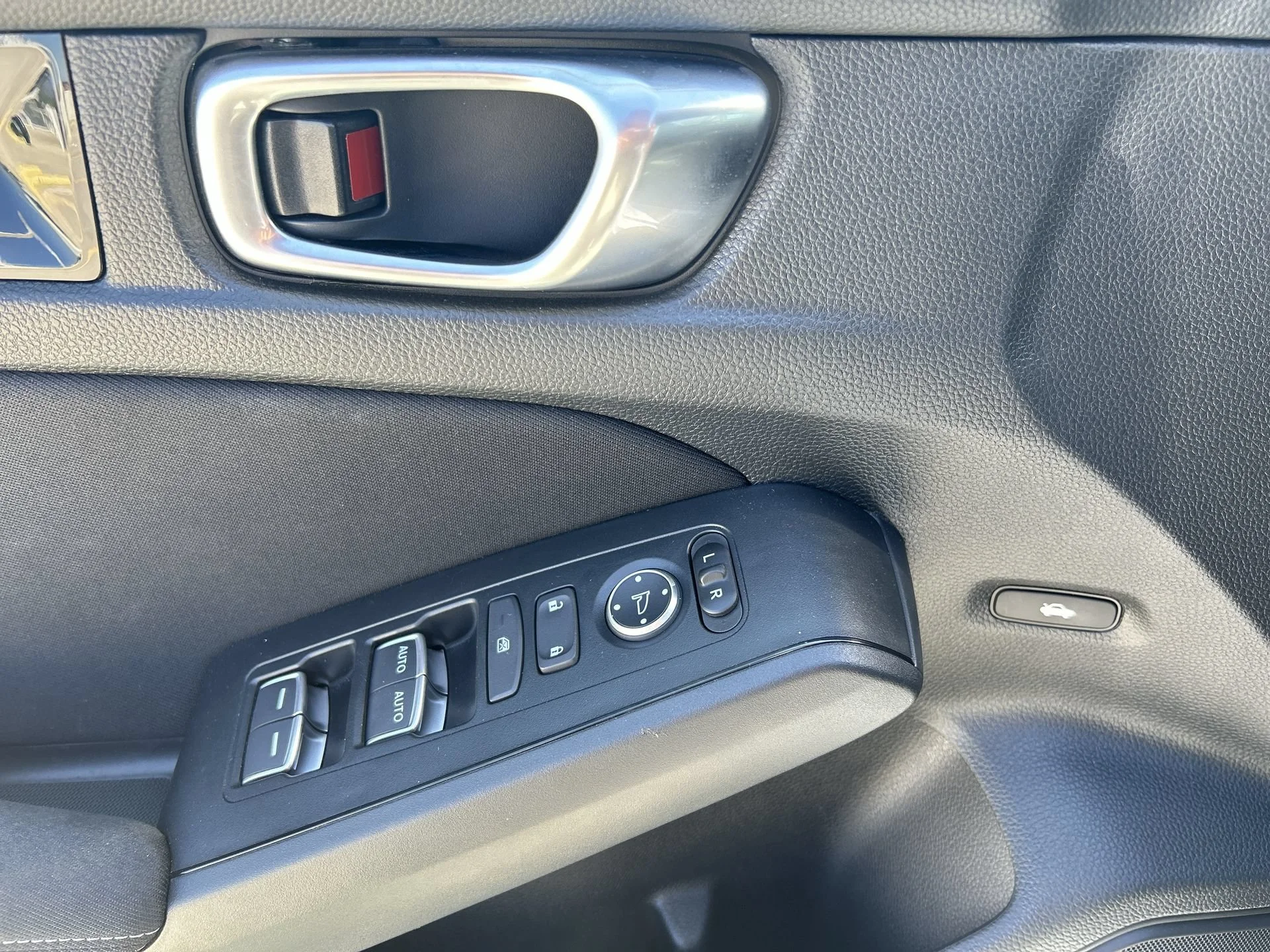 2026 Honda Civic Sport - Photo 15