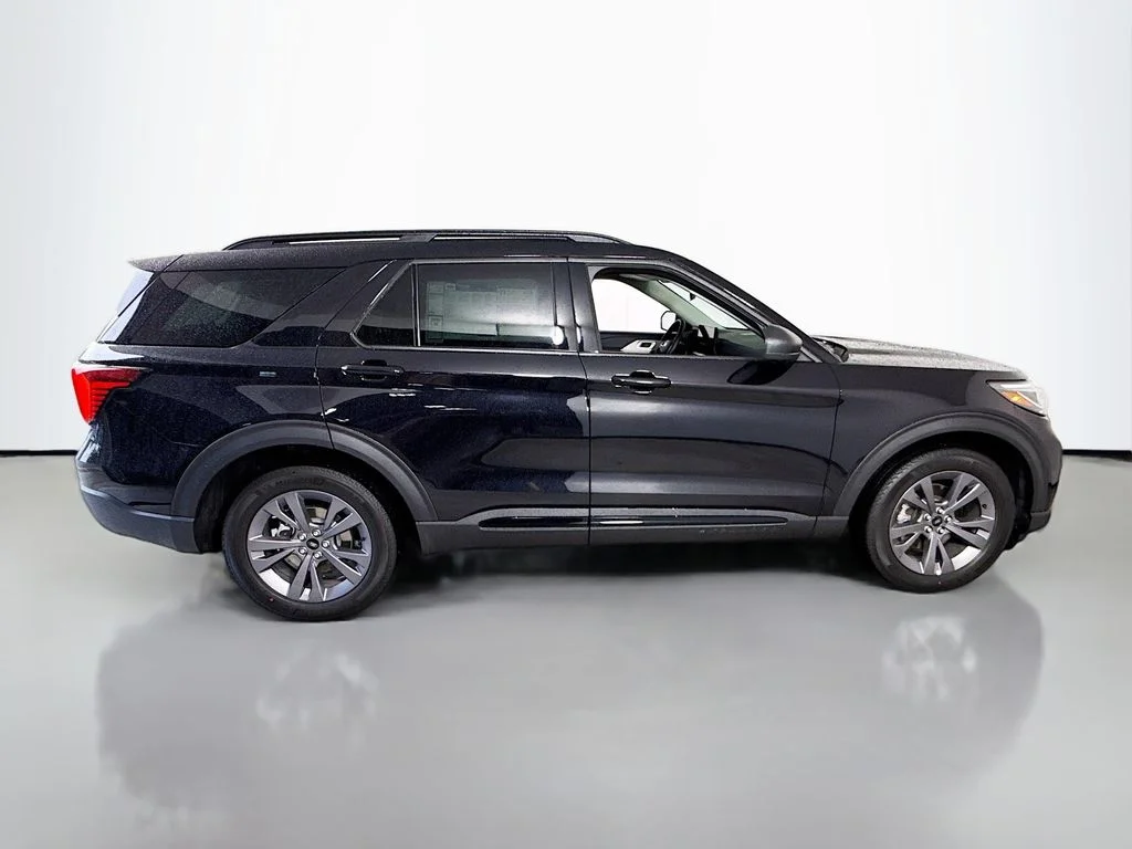 New 2026 Agate Black Metallic Ford Active image 8