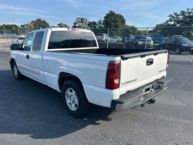 Used 2004 White Chevrolet LS image 3