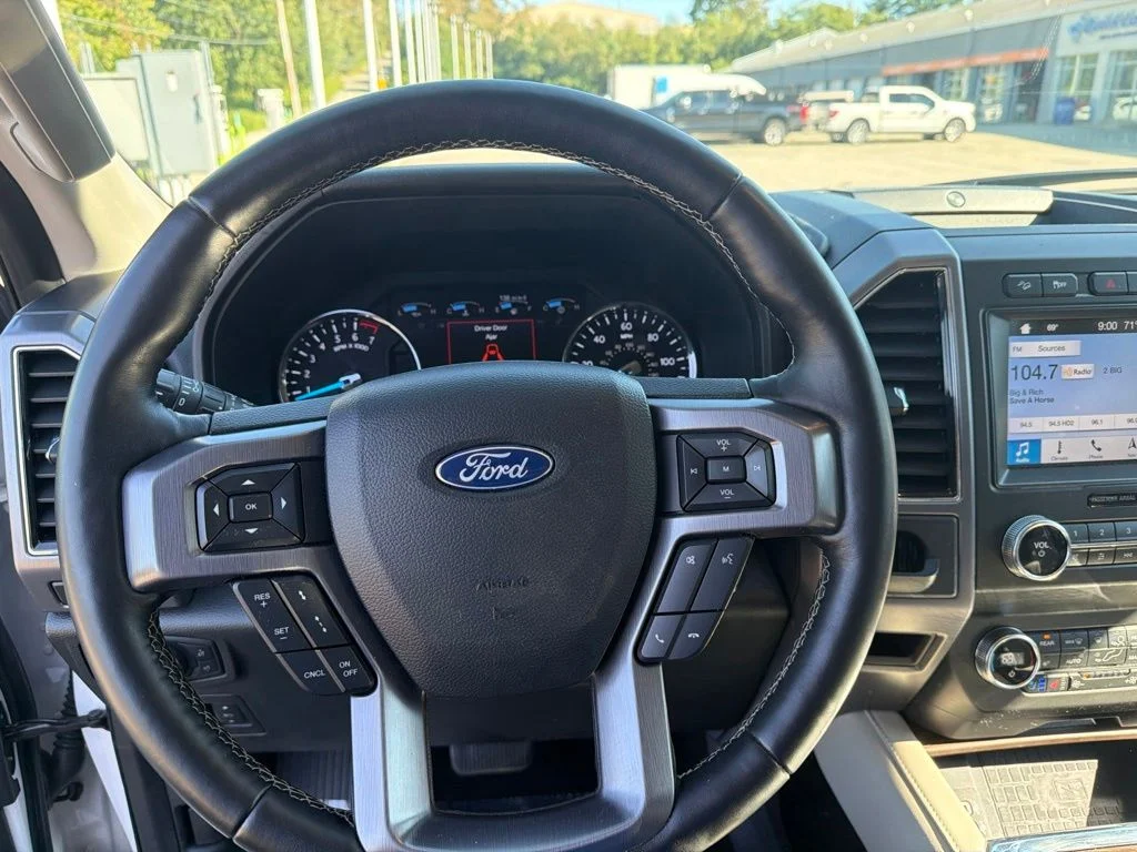 Used 2019 White Ford Platinum image 17