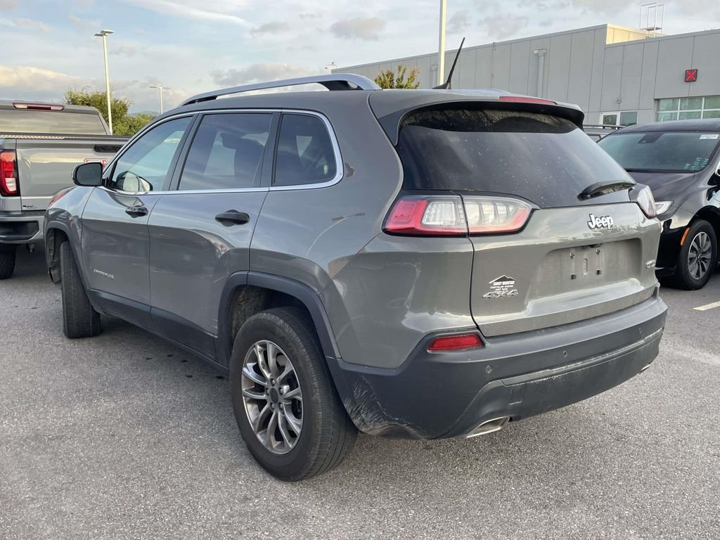 Used 2021 Sting-Gray Clearcoat Jeep Latitude Lux image 3