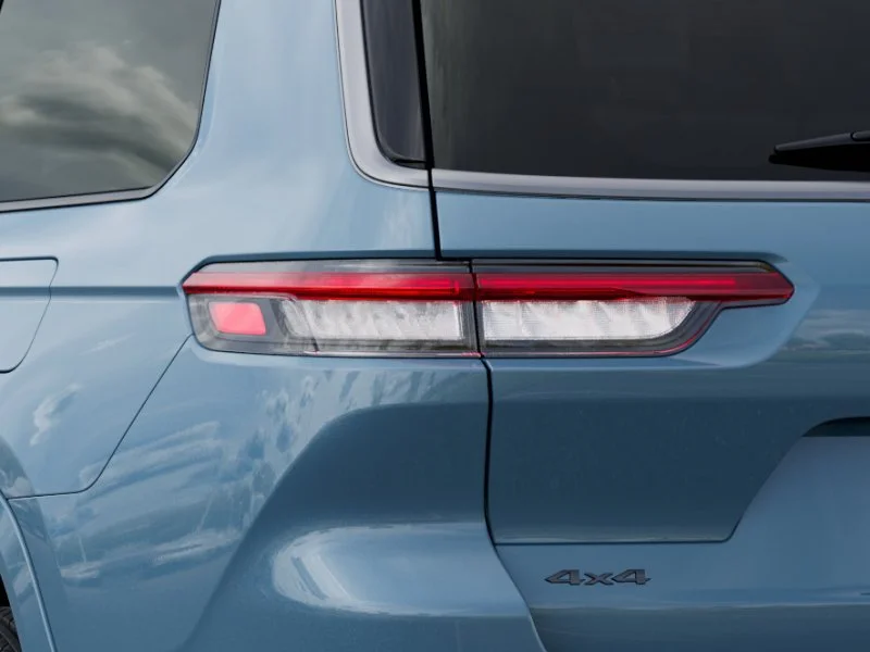 New 2027 Steel Blue Paint Jeep Limited Reserve image 9