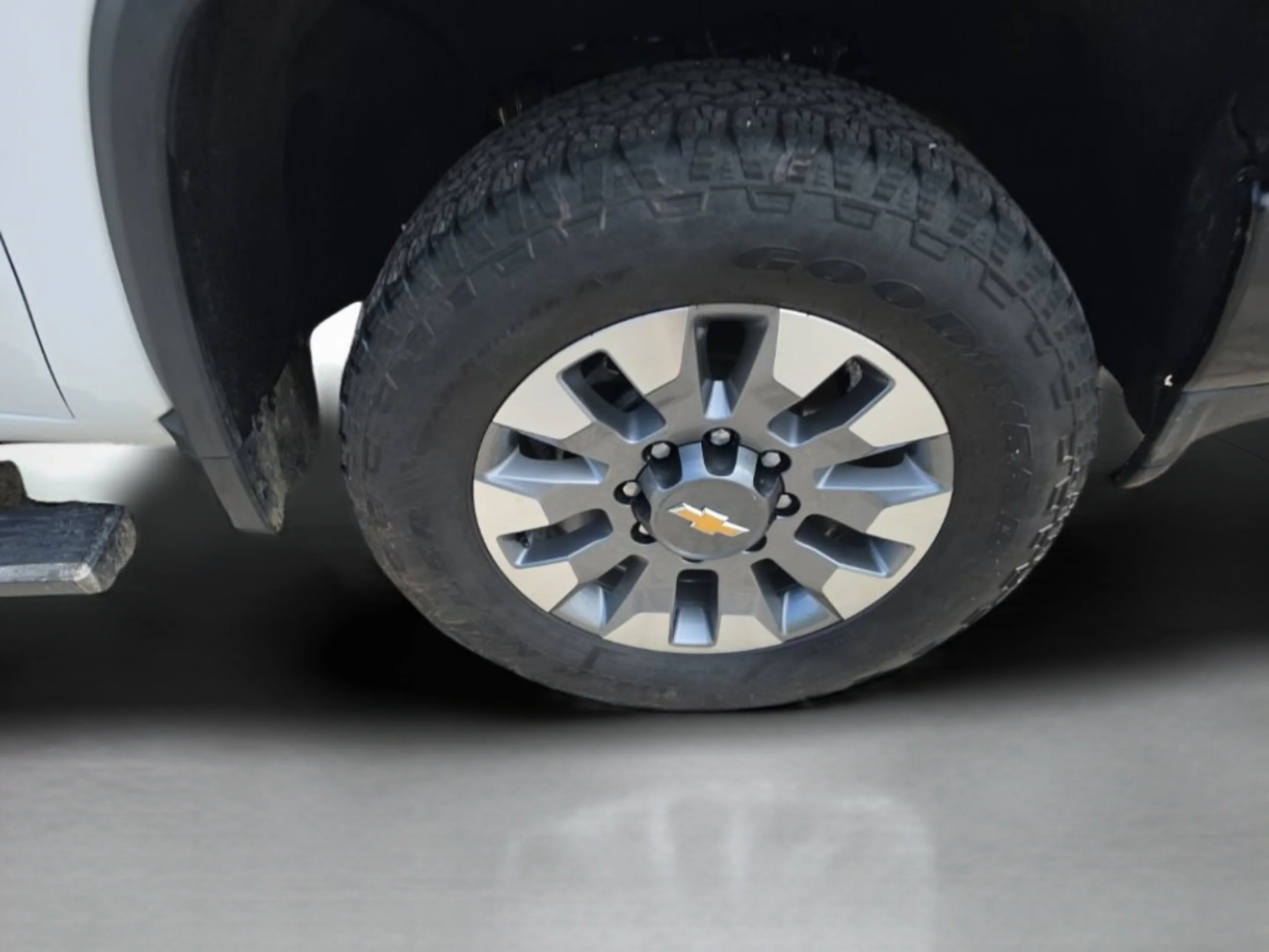 Used 2022 Summit White Chevrolet WT image 33