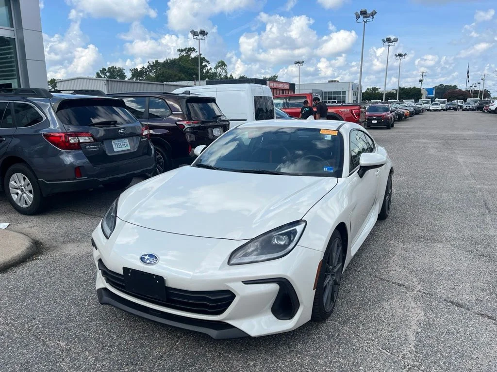 Used 2023 White Subaru Limited image 7