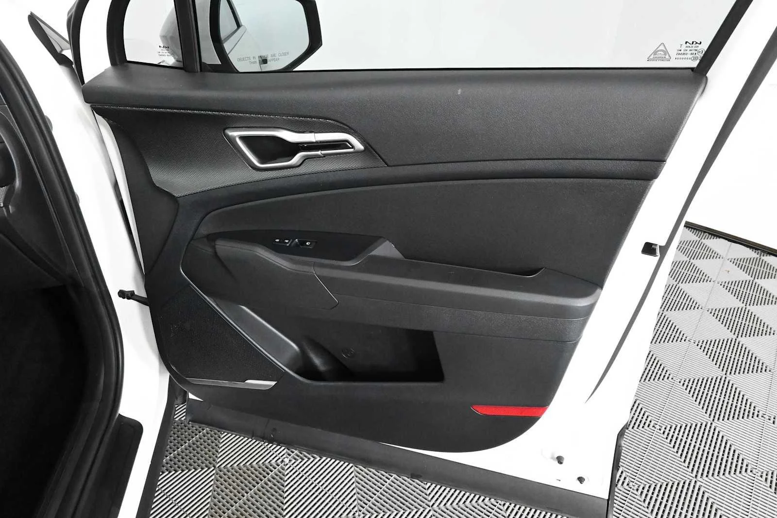 Used 2023 Snow White Pearl Kia LX image 9