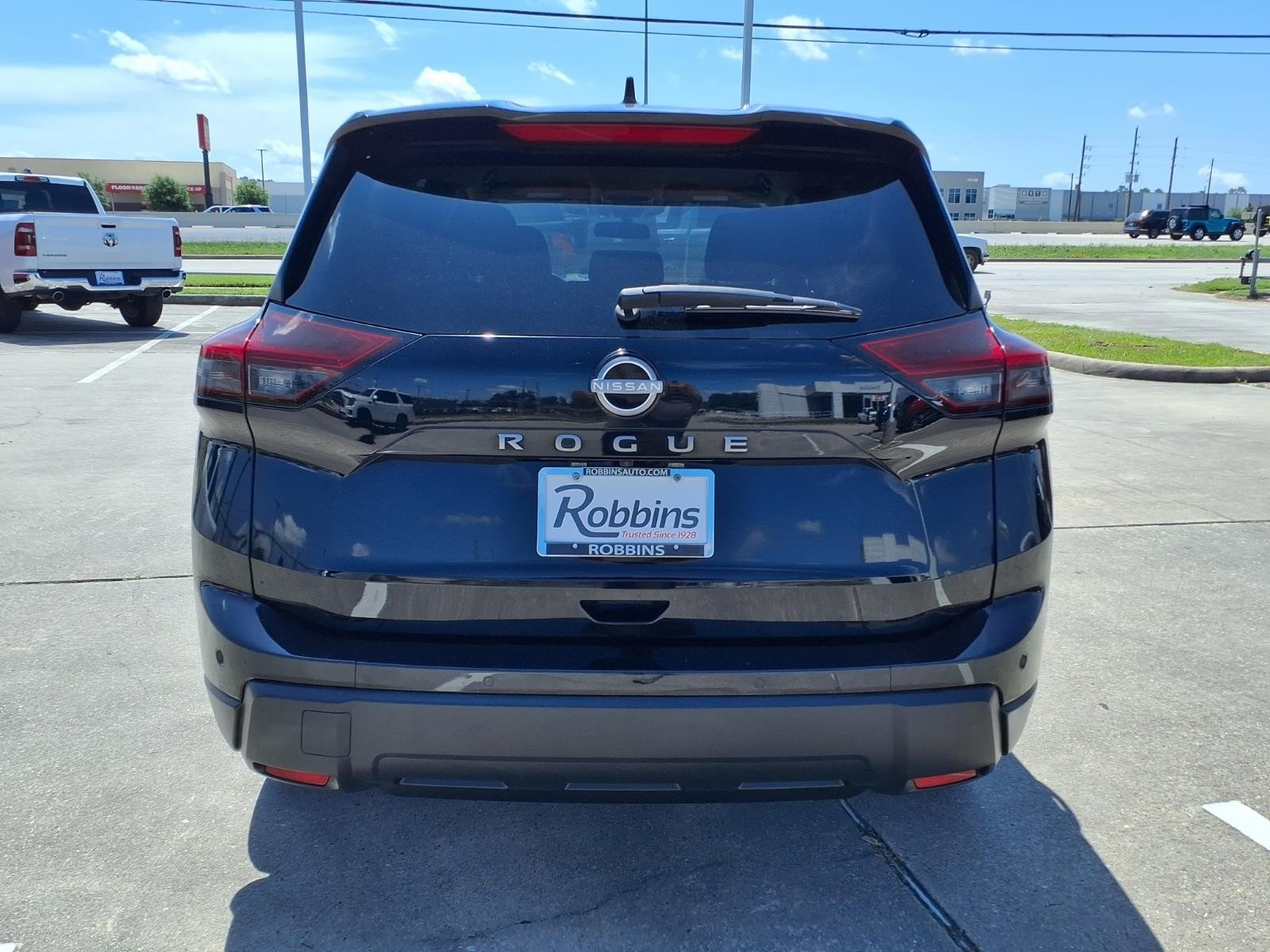 2025 Nissan Rogue SV Black at Robbins Nissan