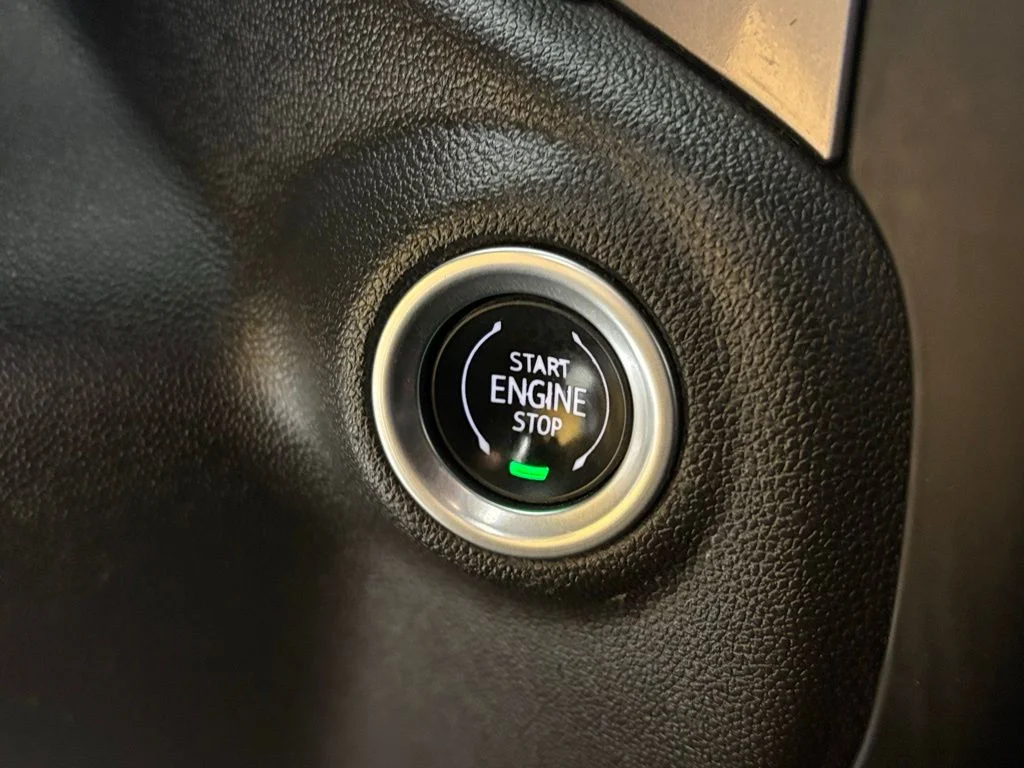 Used 2023 White Chevrolet Custom image 21