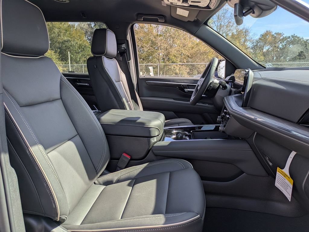 2026 Chevrolet Suburban Premier - Photo 30