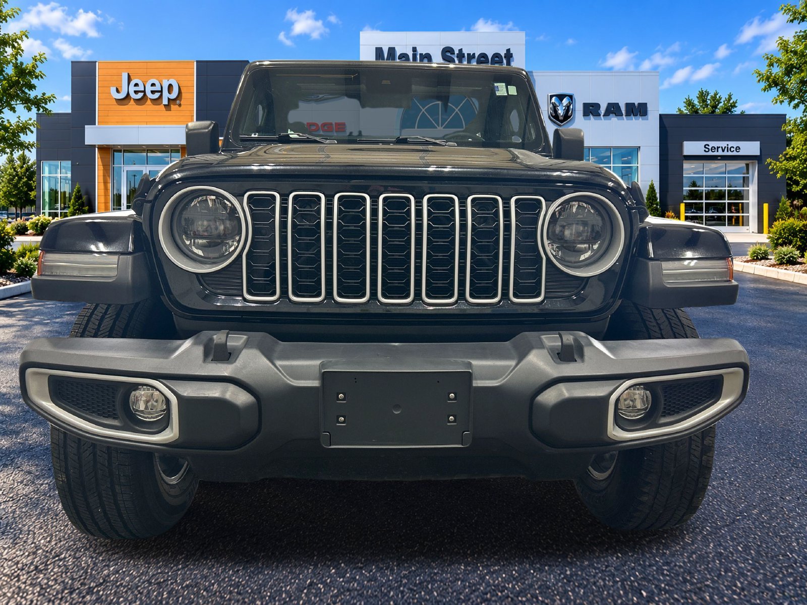 Used 2024 Black Jeep Sahara image 21