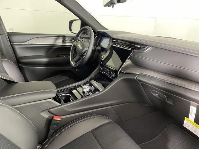 2025 Jeep Grand Cherokee Overland - Photo 26