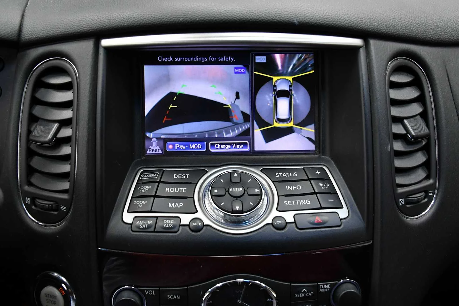 Used 2017 Graphite Shadow INFINITI  image 19