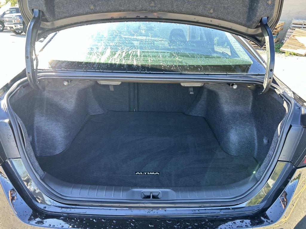 Used 2024 Black Nissan 2.5 SV image 11