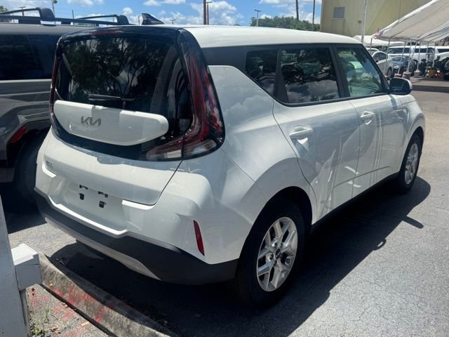 Certified Used 2025 White Kia LX image 3