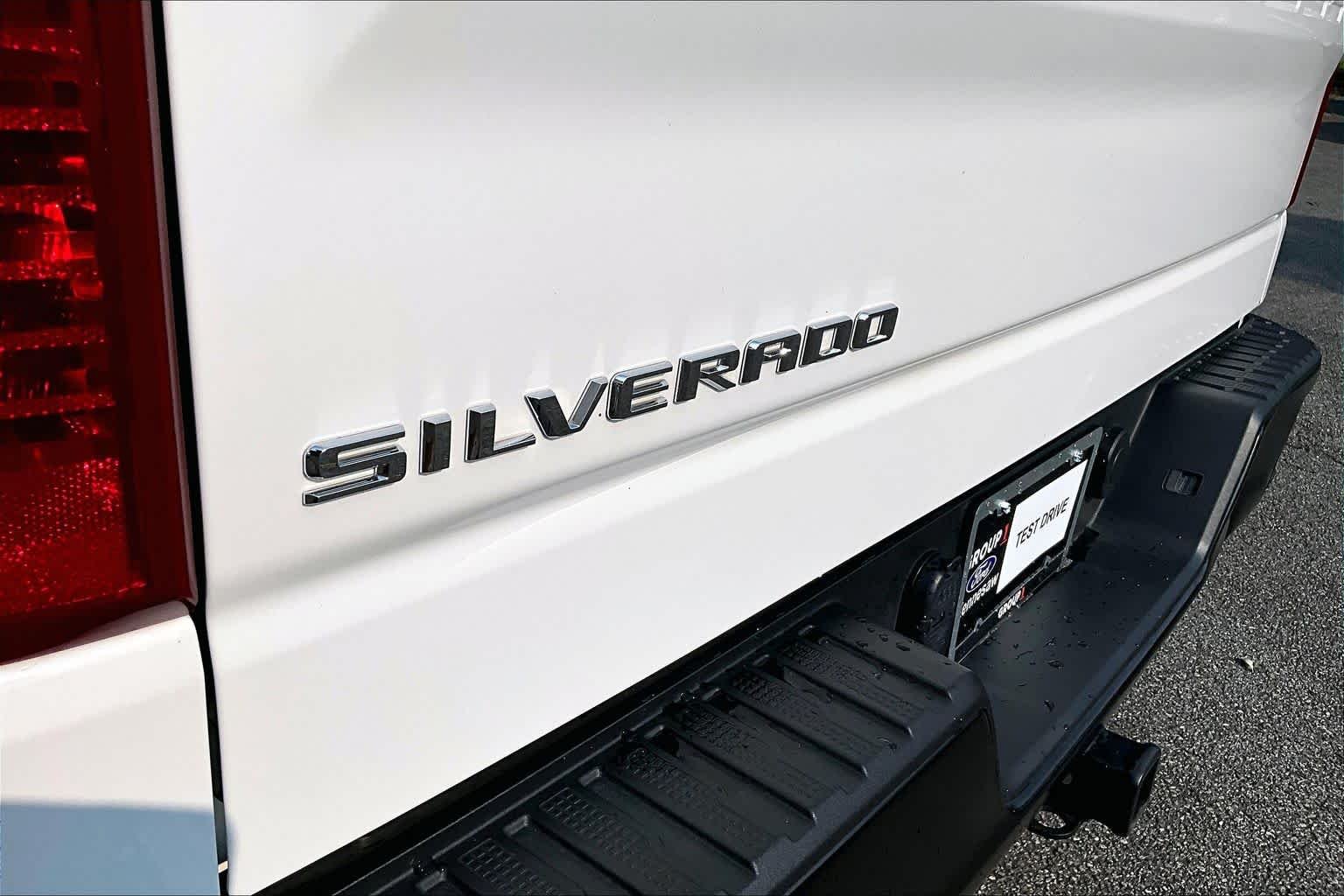 Used 2026 Summit White Chevrolet Work Truck image 30