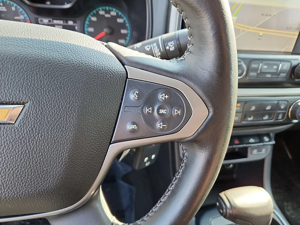 Used 2015 RED ROCK METALLIC Chevrolet 4WD Z71 image 22