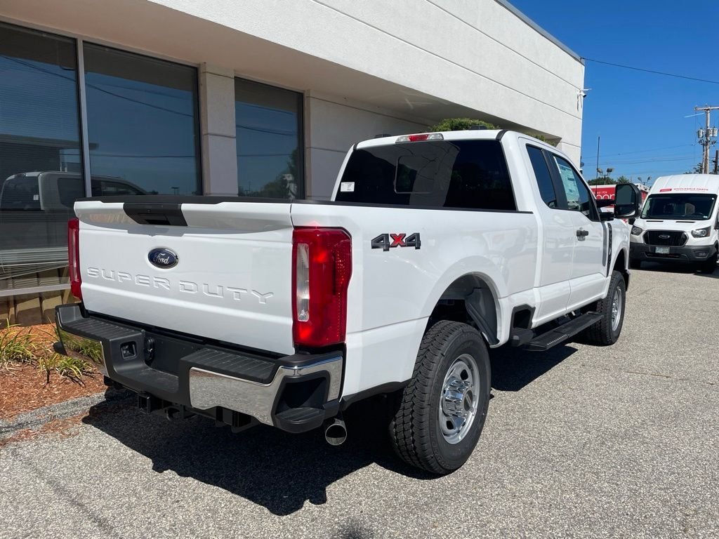 New 2026 Oxford White Ford F-350® XL image 6