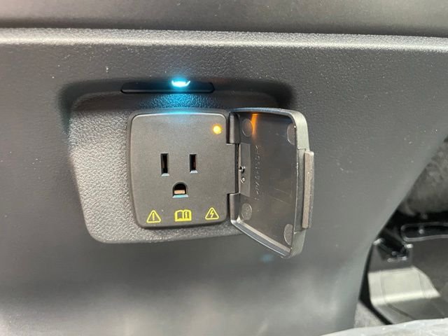 New 2026 Carbonized Gray Metallic Ford XLT image 56