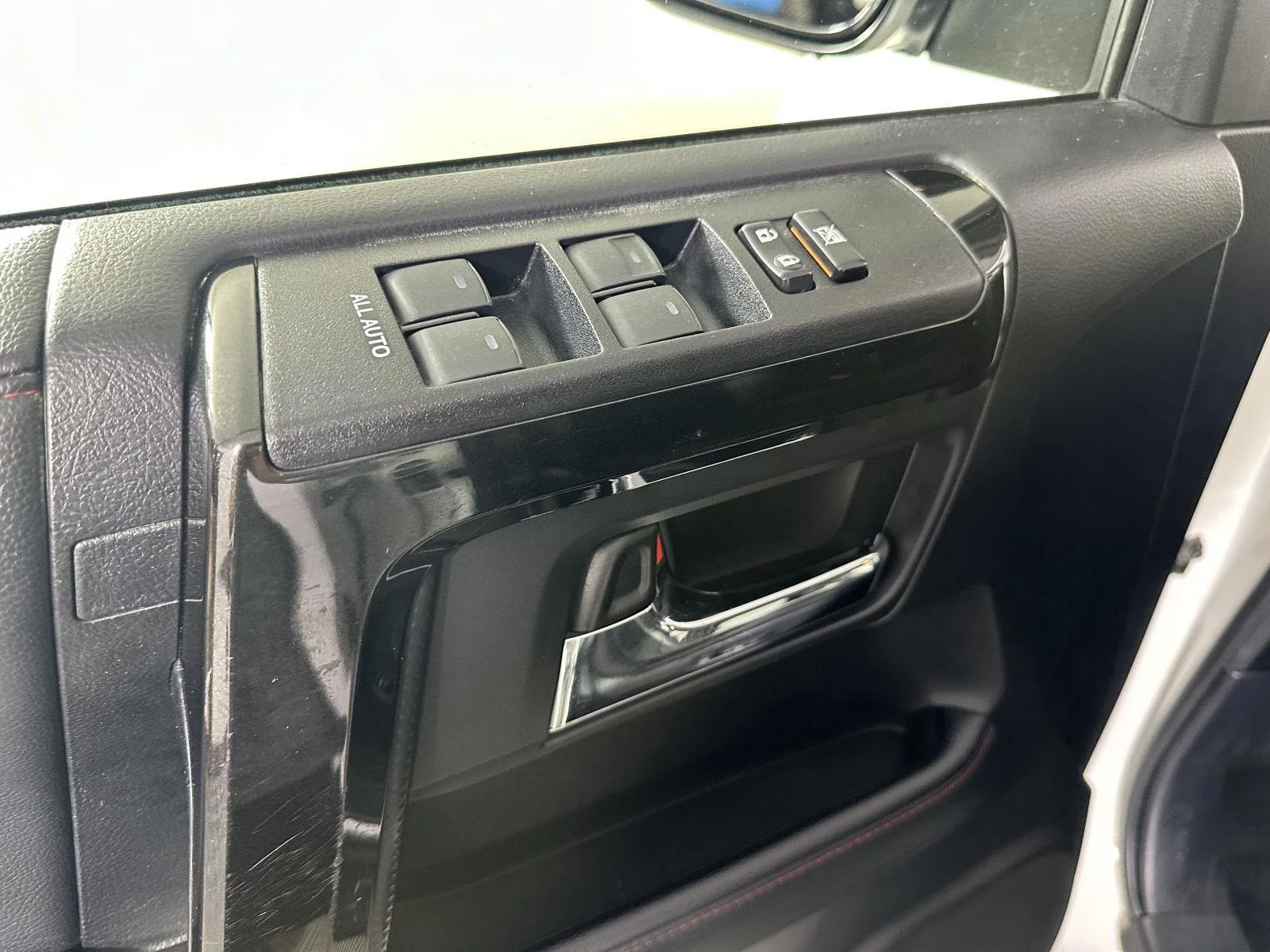 Used 2020 Super White Toyota TRD Off Road Premium image 26