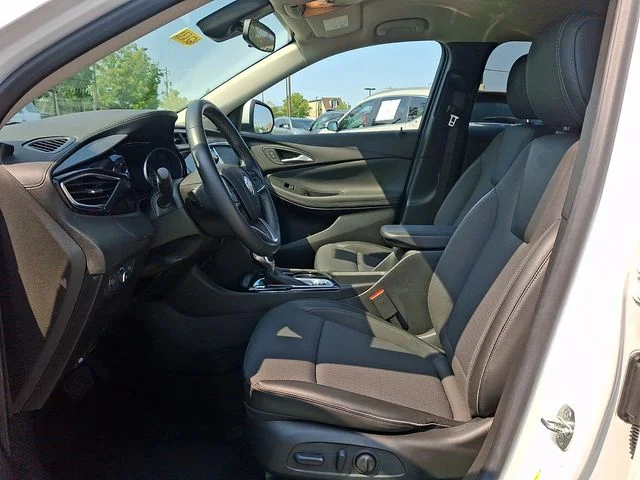 Used 2023 Summit White Buick Preferred image 13