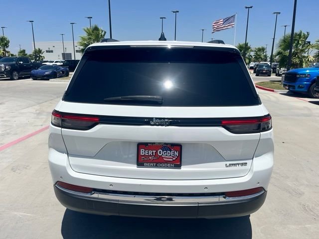 Used 2023 White Jeep Limited image 3