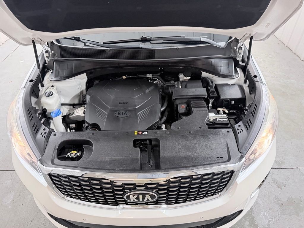 Used 2019 White Kia SX image 45