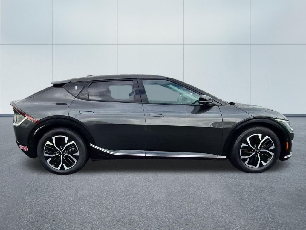 2023 Kia EV6 Wind - Photo 7