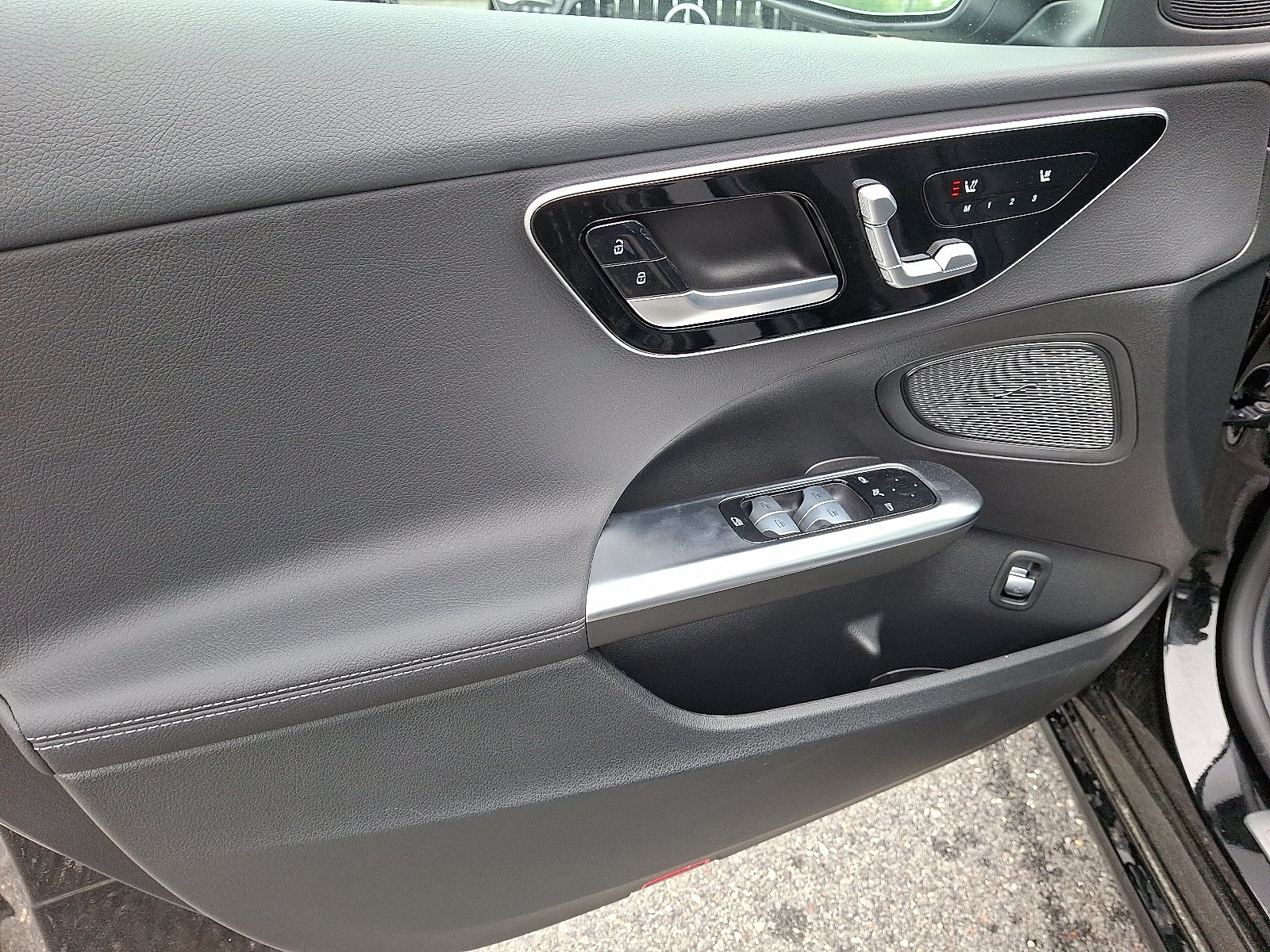 2025 Mercedes-Benz C-Class Sedan C 300 - Photo 11