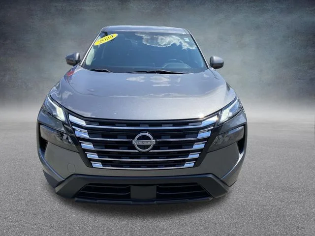 Used 2024 Gray Nissan SV image 28