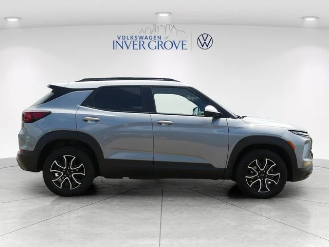 Used 2024 Sterling Gray Metallic Chevrolet ACTIV image 8