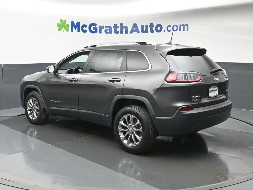 Used 2019 Gray Jeep Latitude Plus image 27