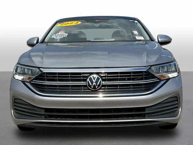 Used 2024  Volkswagen 1.5T SE image 2