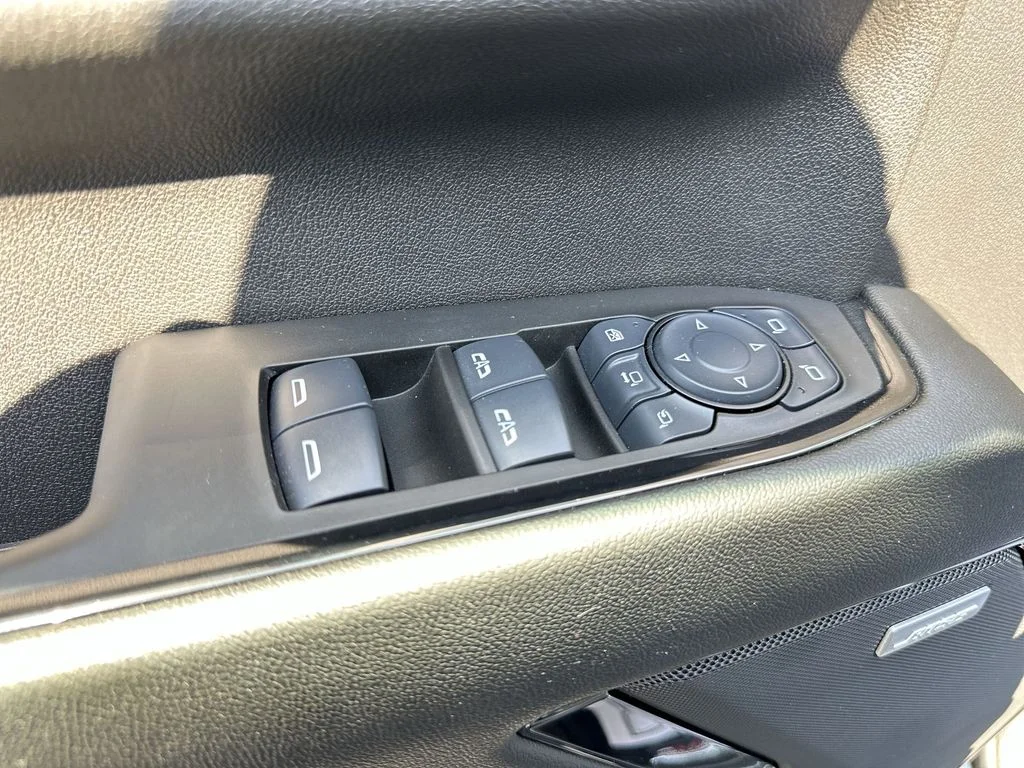 Used 2025 Black GMC AT4 image 13