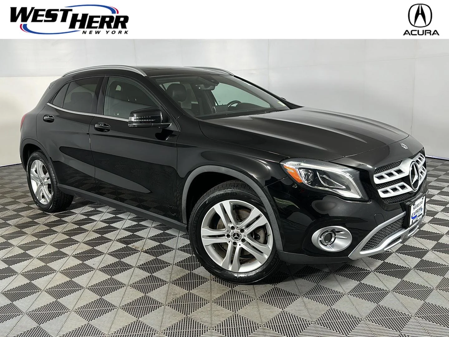 Used 2020 Cosmos Black Metallic Mercedes-Benz GLA 250 image 1