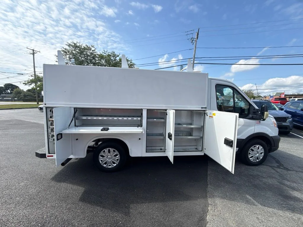 Used 2020 White Ford Base image 23