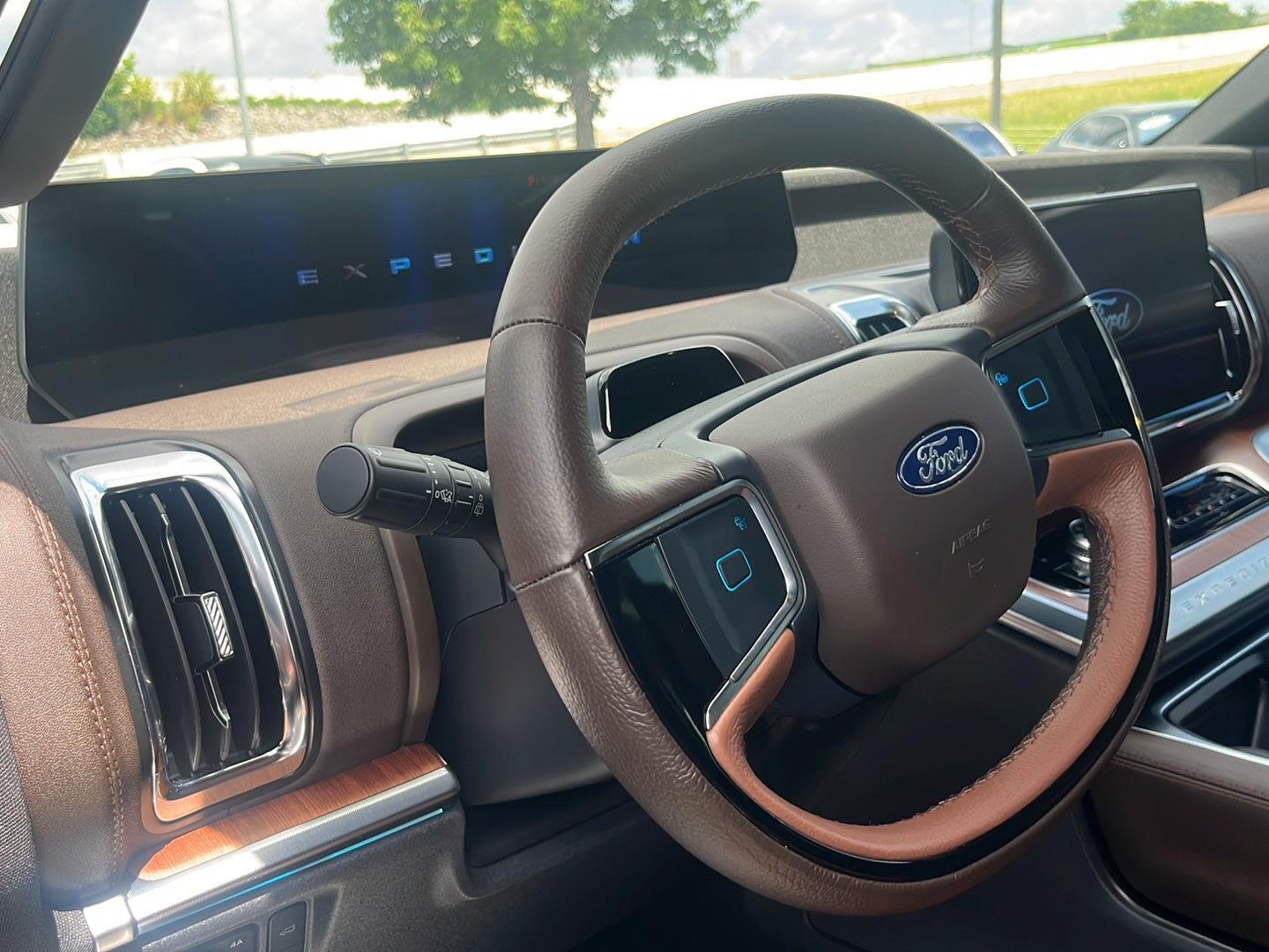 Used 2025 Star White Metallic Tri-Coat Ford King Ranch image 7