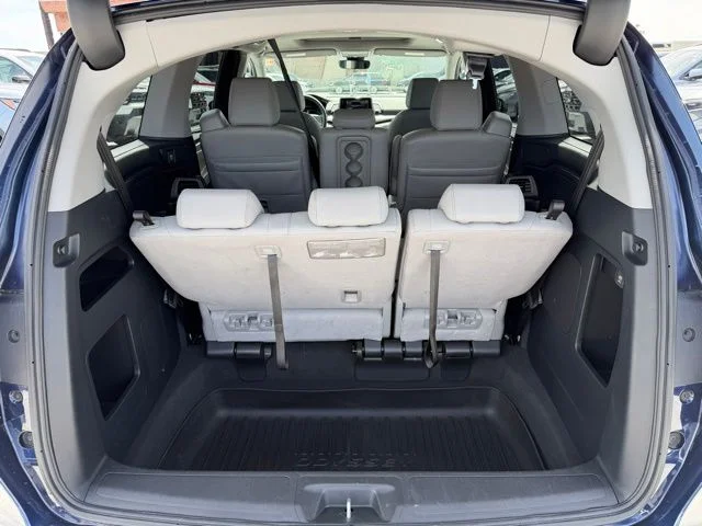 Used 2024 Blue Honda EX-L image 15