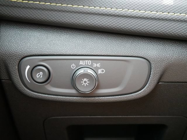 New 2026 Mosaic Black Metallic Chevrolet ACTIV image 15