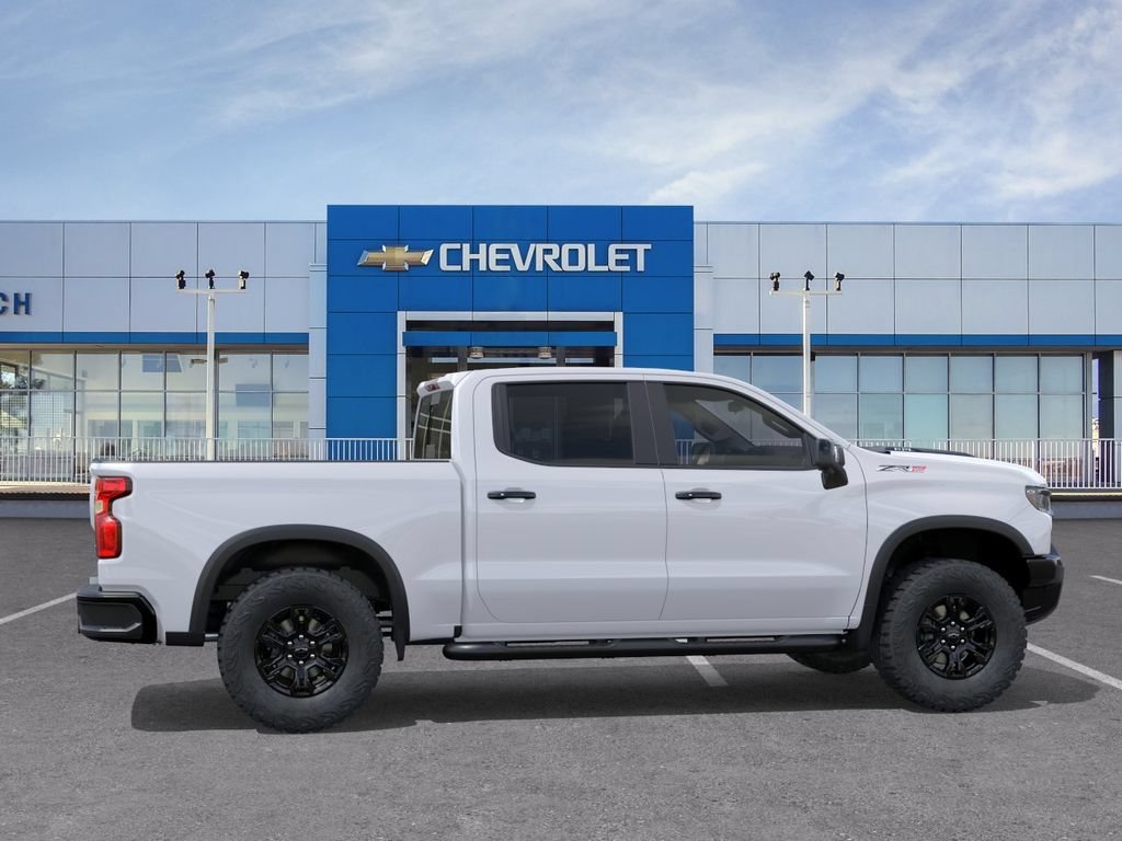 New 2026 Summit White Chevrolet ZR2 image 5
