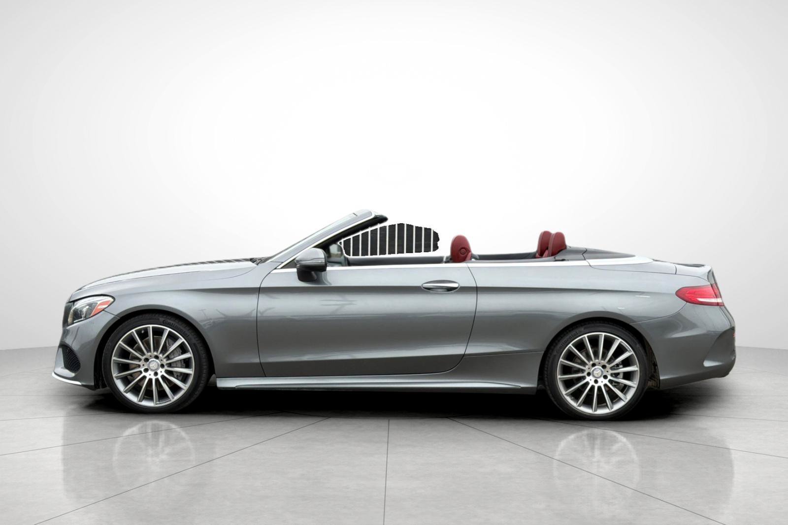 Used 2017  Mercedes-Benz C 300 image 32